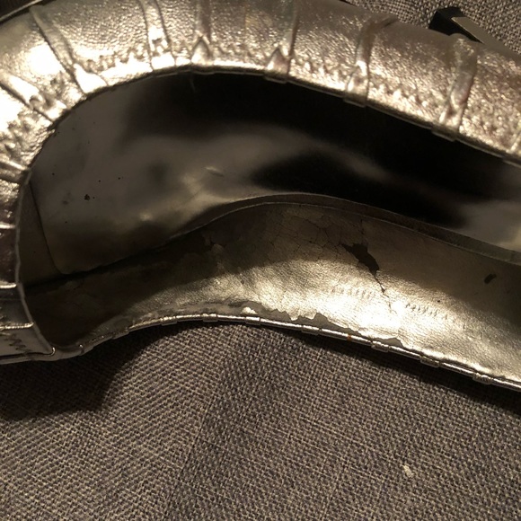 Guess by Marciano Silver Heels Size-10 - Picture 7 of 7